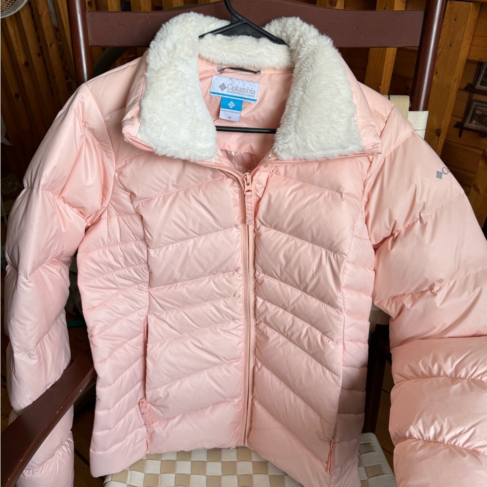Columbia Pebble Peak Down Hooded Jacket - Women's